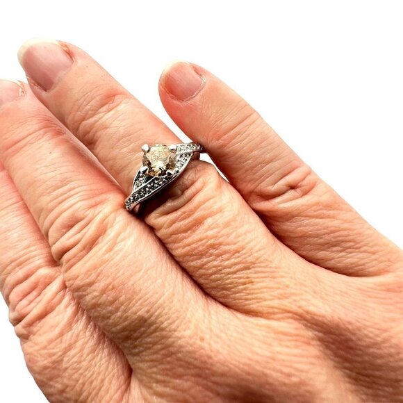 Womens Ring 10K White Gold Champagne Cubic Zirconia 3.9 Gram Size 7.5 - Picture 4 of 12